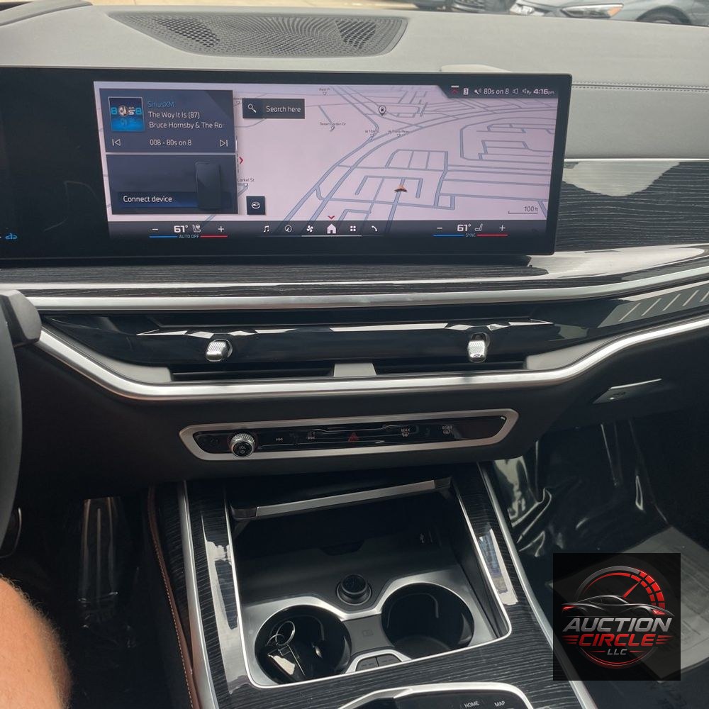 2025 BMW X7 M60i