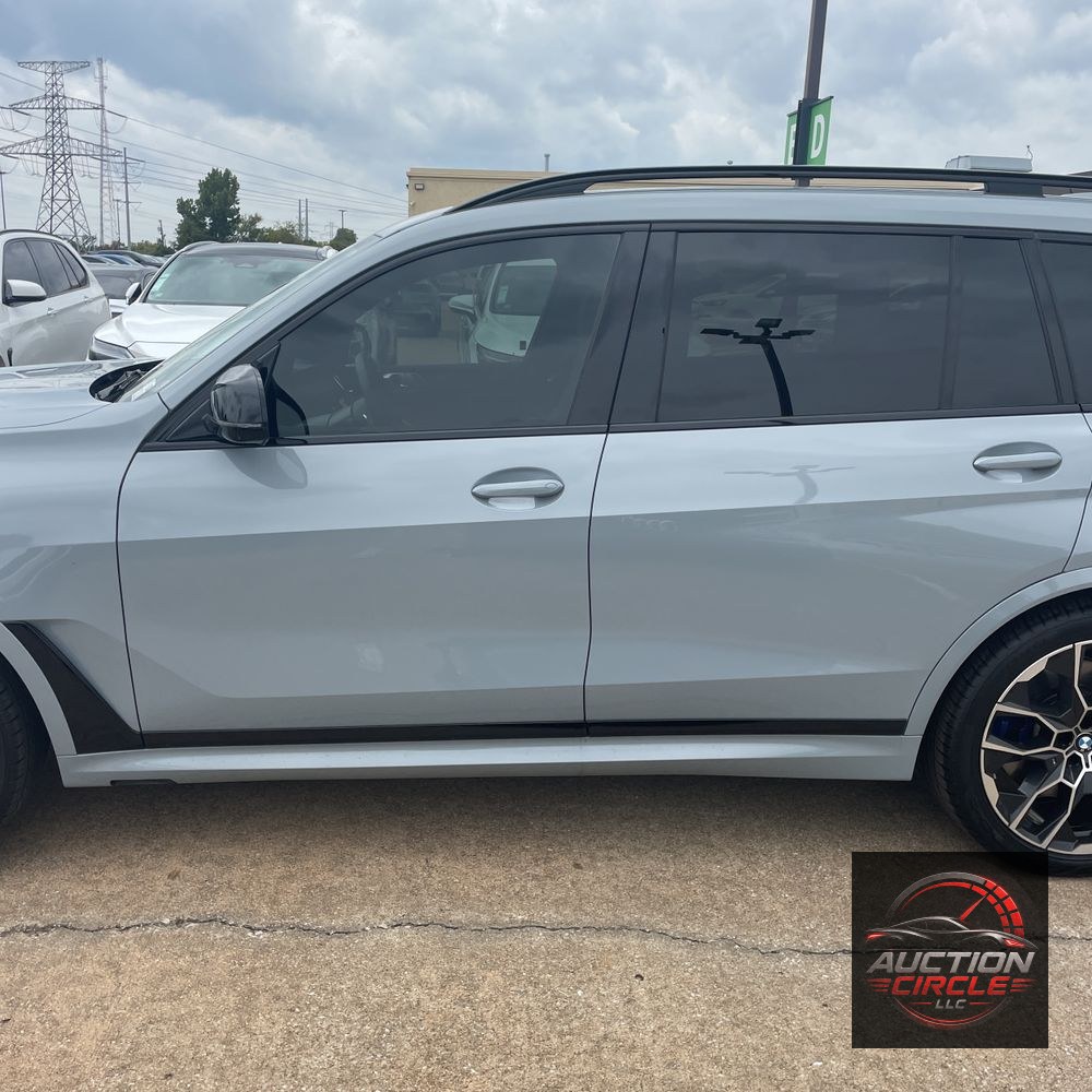 2025 BMW X7 M60i