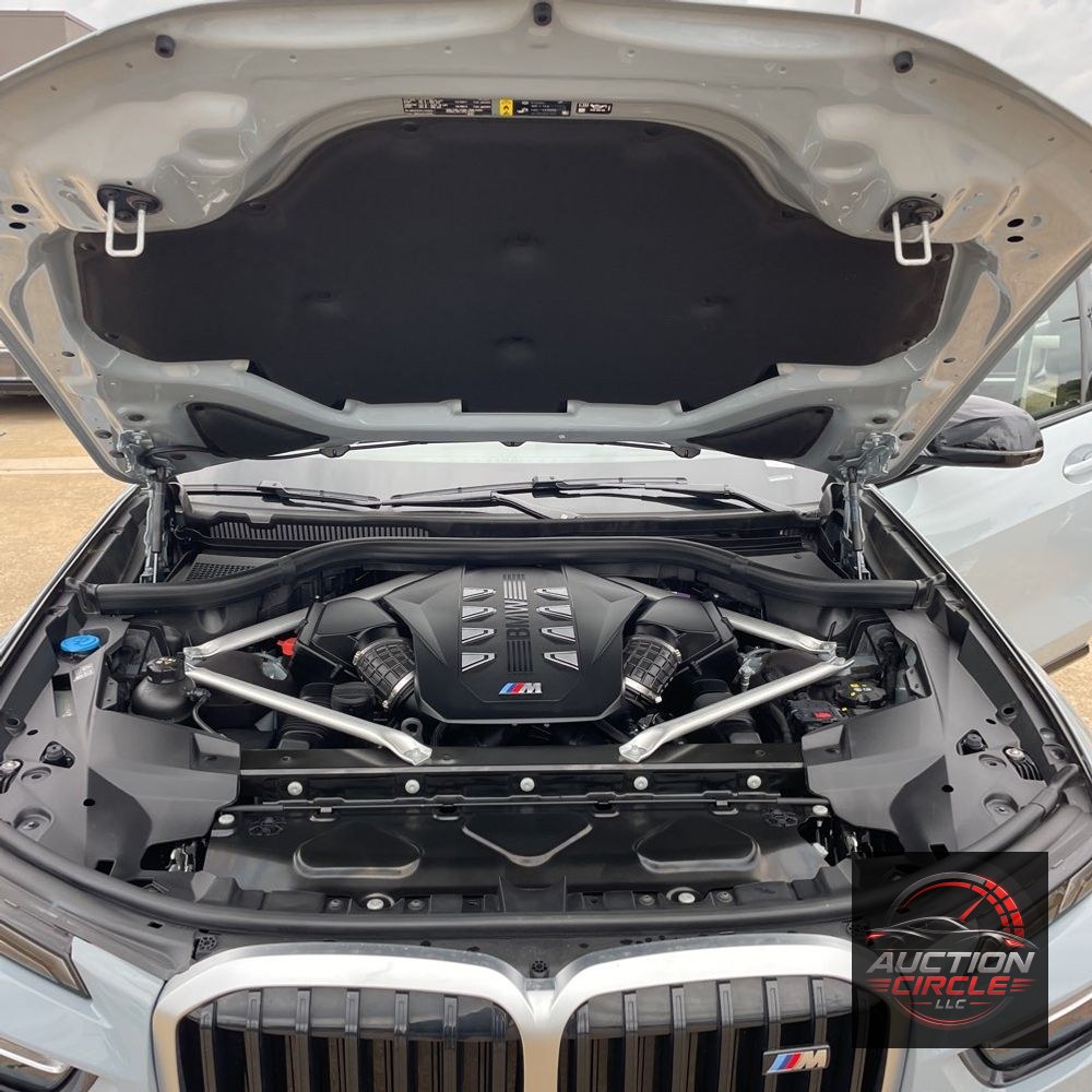 2025 BMW X7 M60i