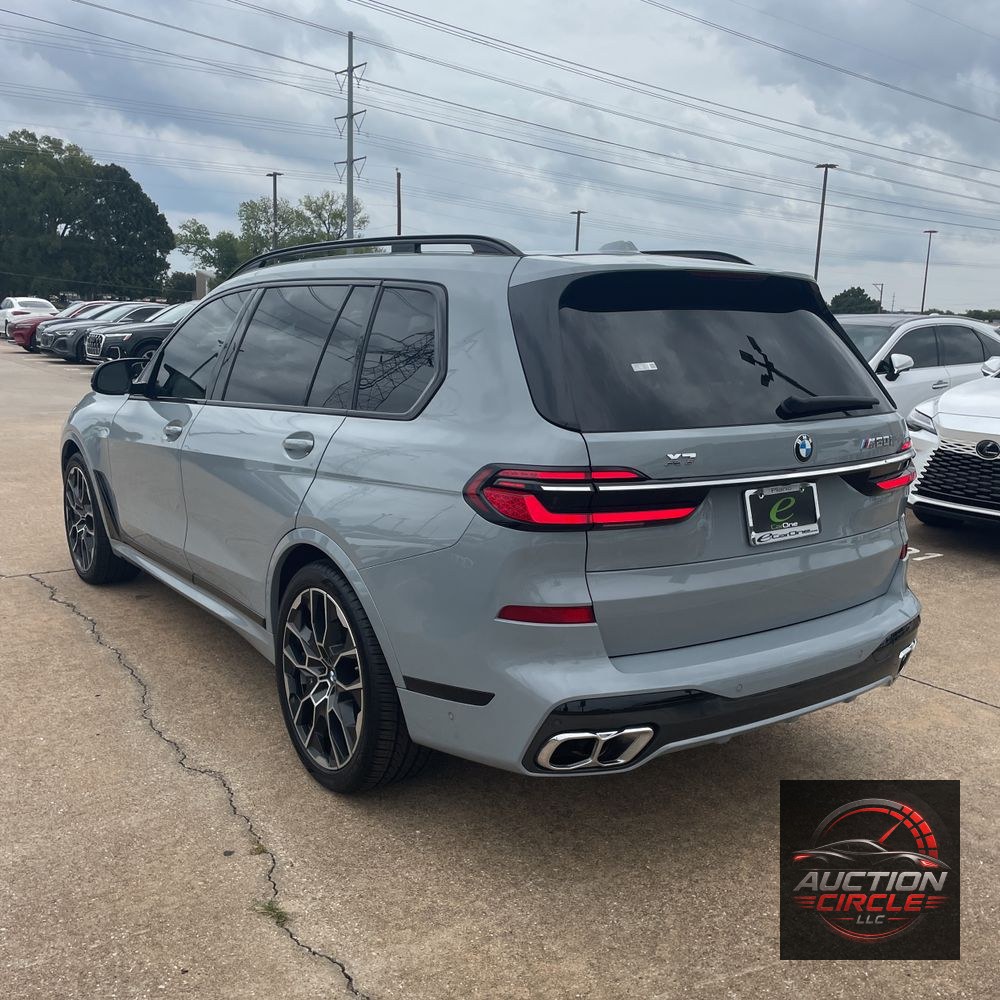 2025 BMW X7 M60i