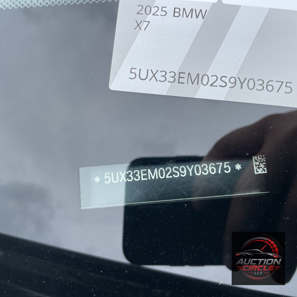 2025 BMW X7 M60i