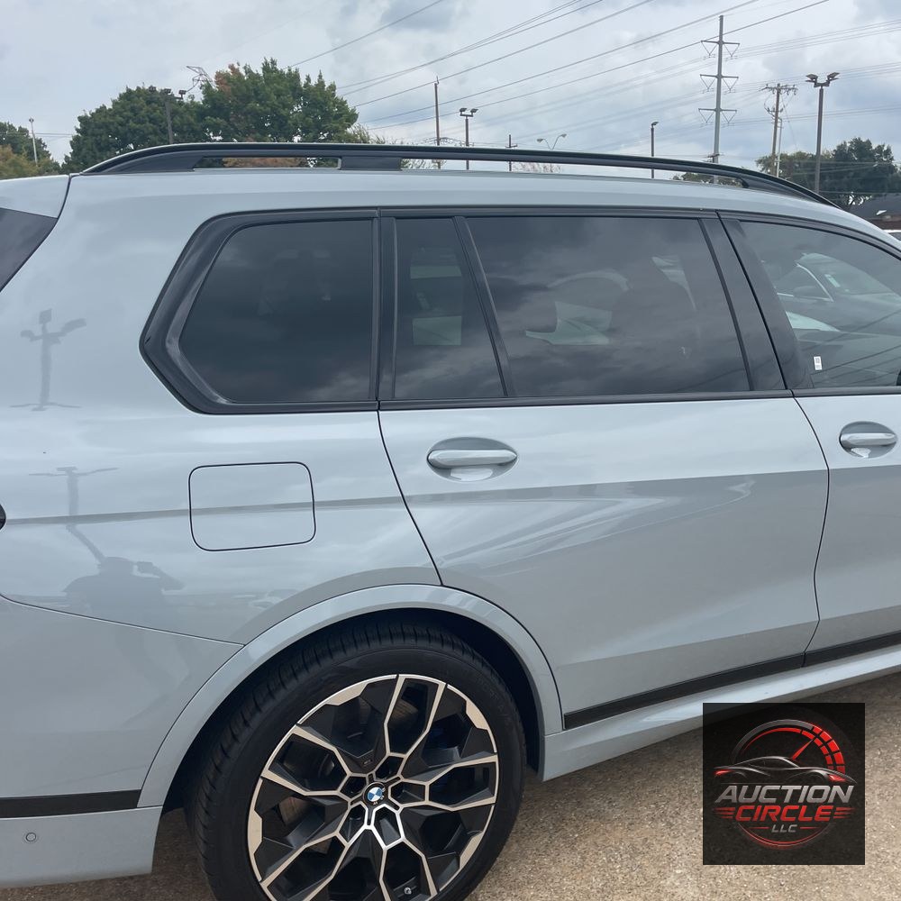 2025 BMW X7 M60i