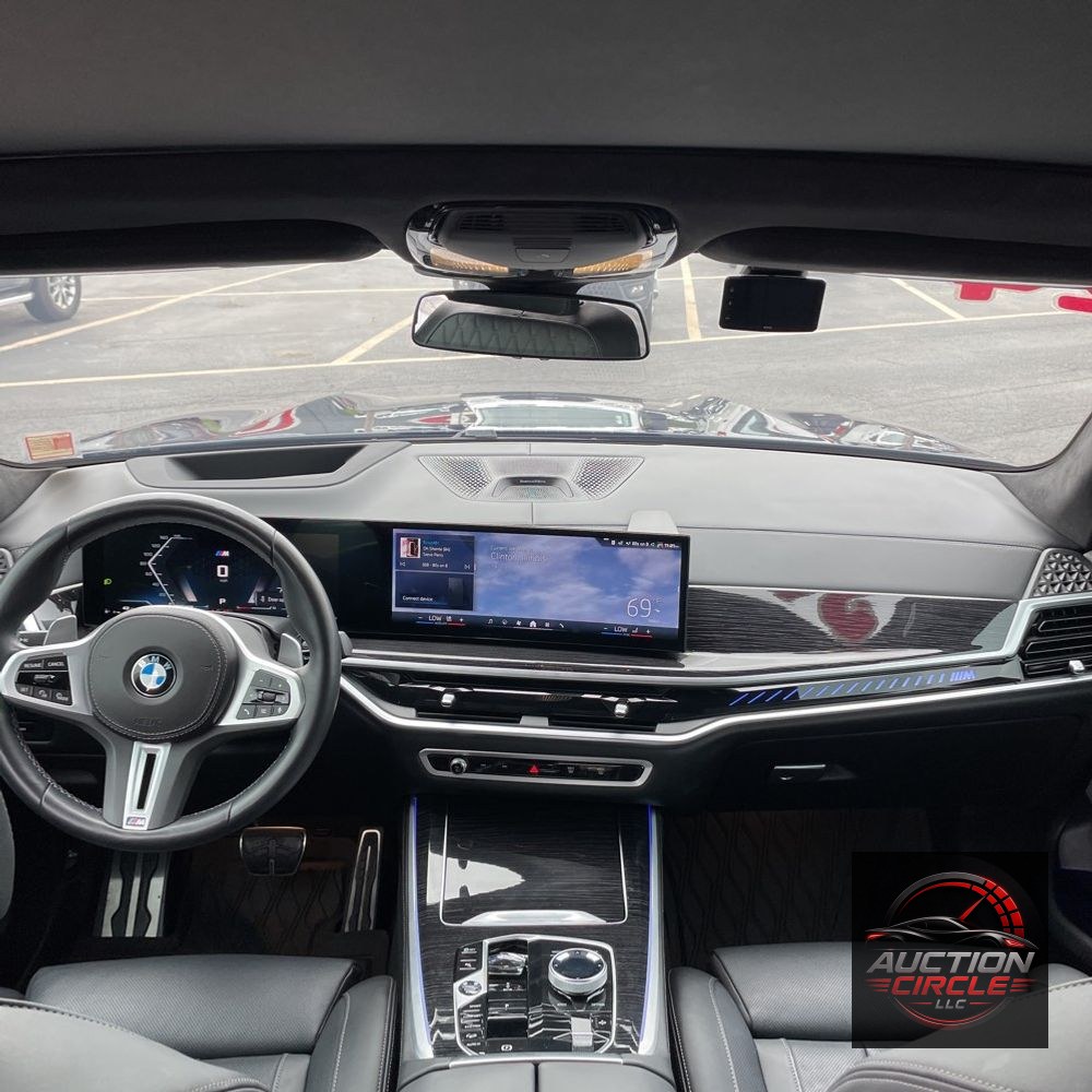 2024 BMW X5 M60i