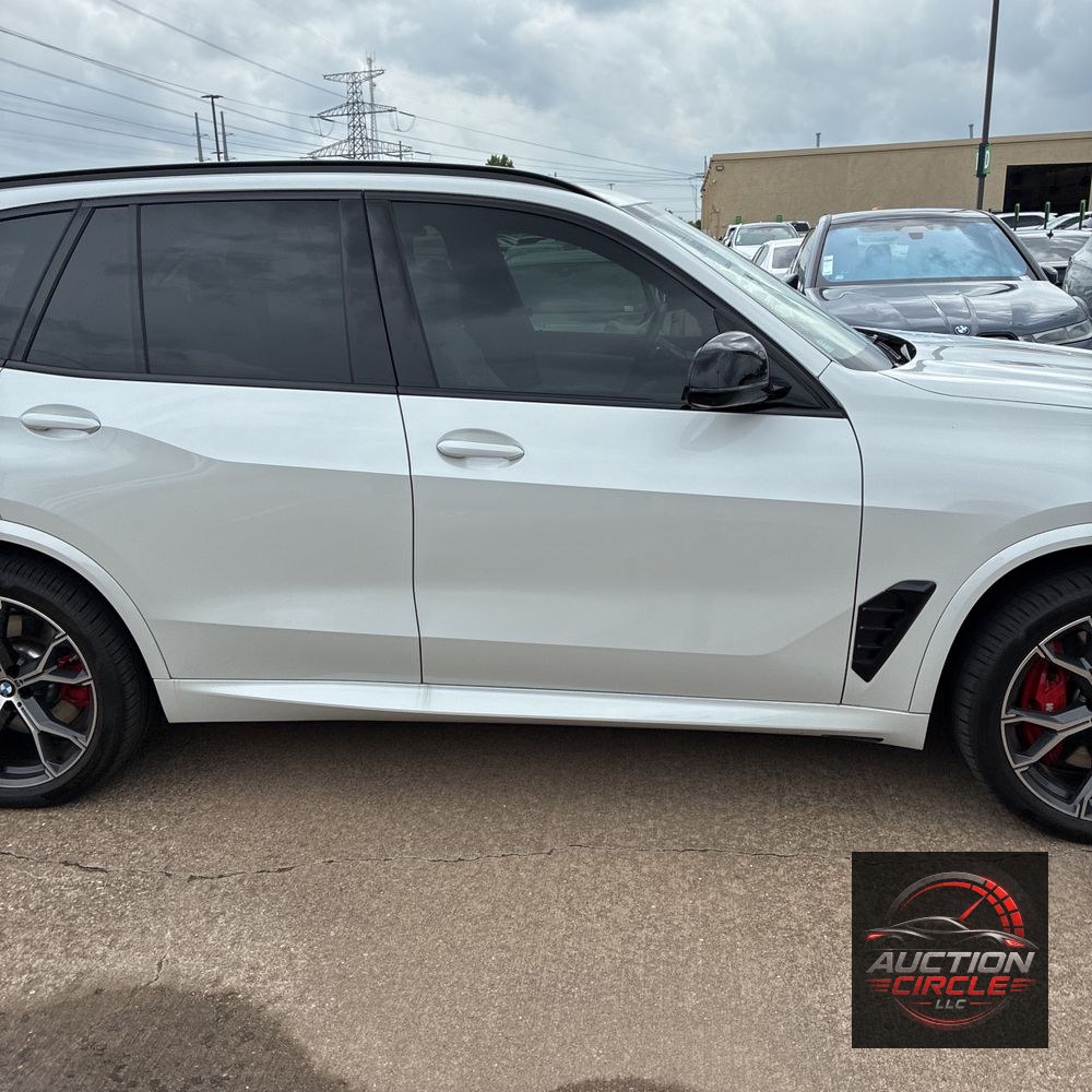 2025 BMW X5 M60i