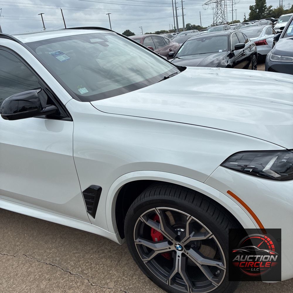 2025 BMW X5 M60i