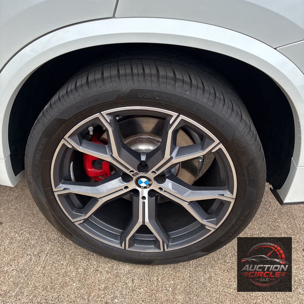2025 BMW X5 M60i