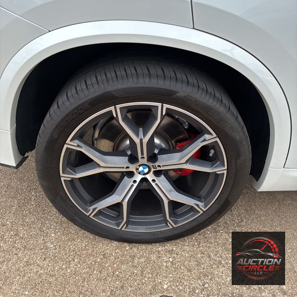 2025 BMW X5 M60i