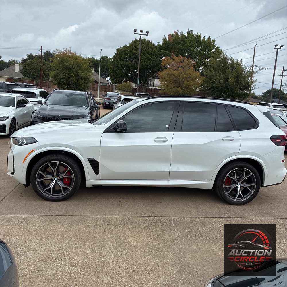 2025 BMW X5 M60i
