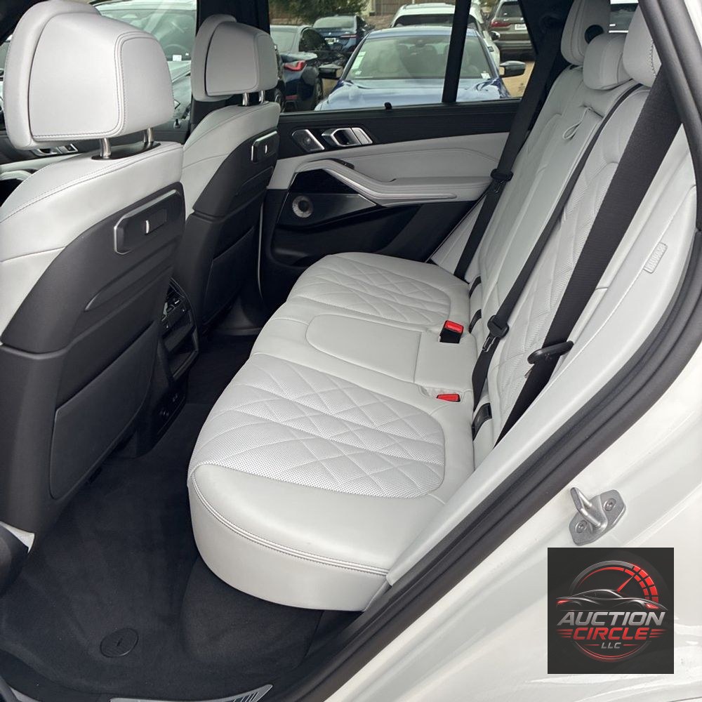 2025 BMW X5 M60i