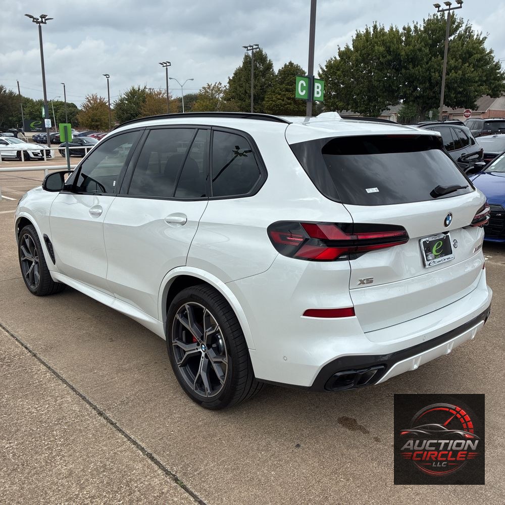 2025 BMW X5 M60i