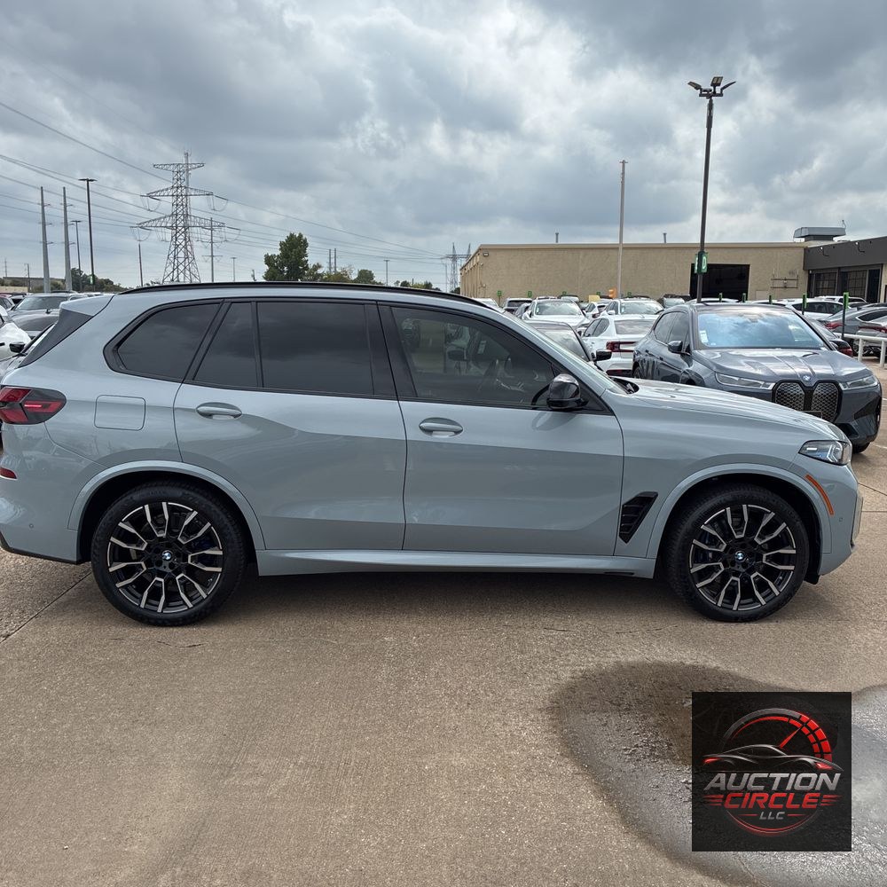 2025 BMW X5 M60i