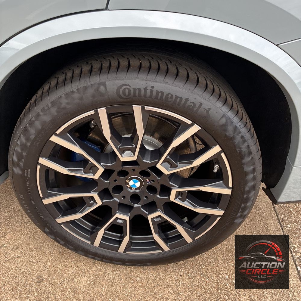 2025 BMW X5 M60i