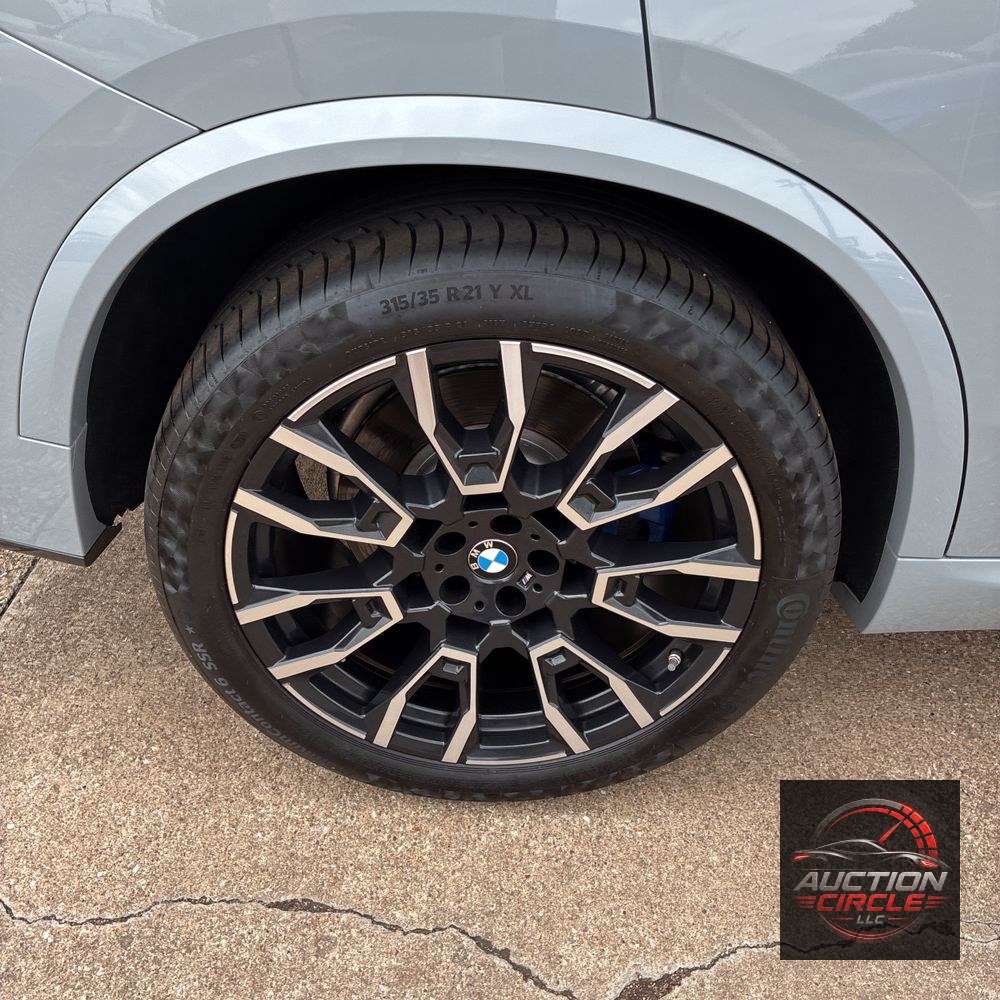 2025 BMW X5 M60i