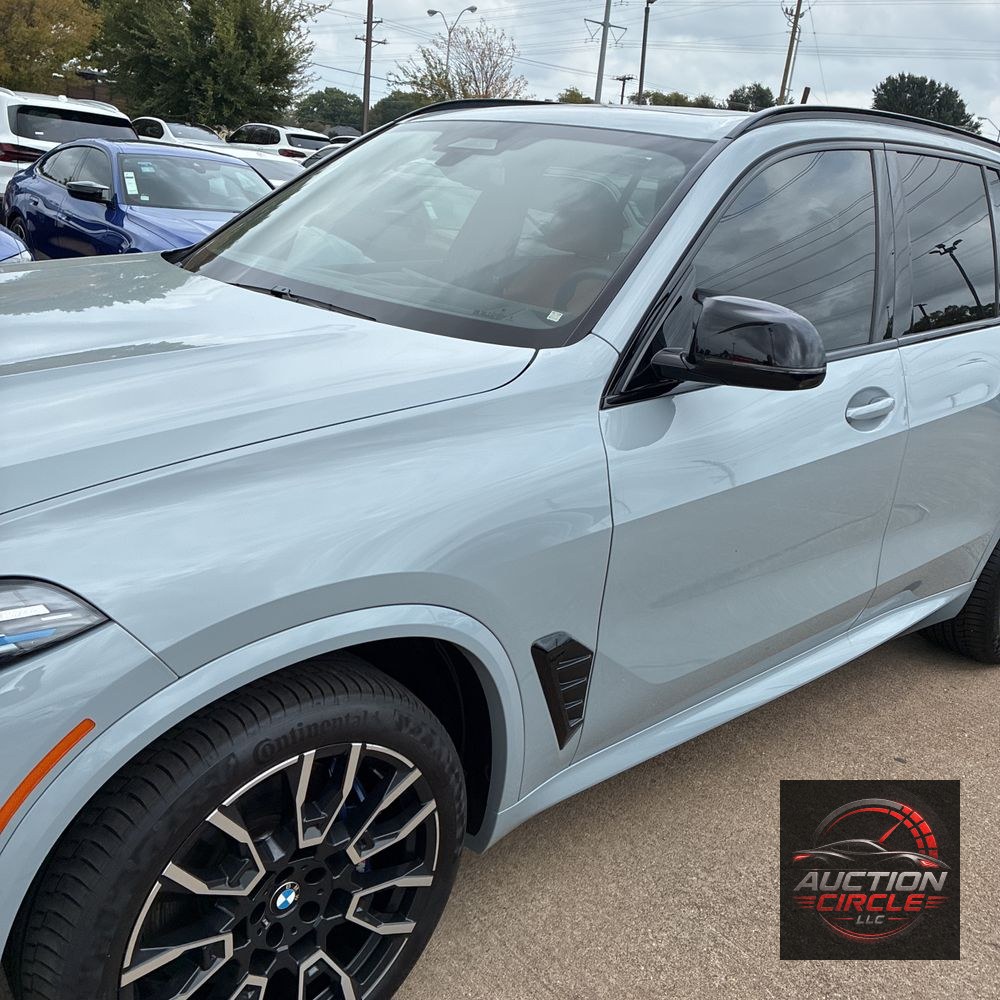 2025 BMW X5 M60i