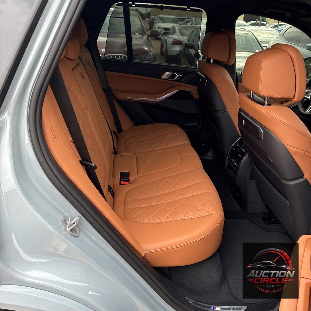 2025 BMW X5 M60i