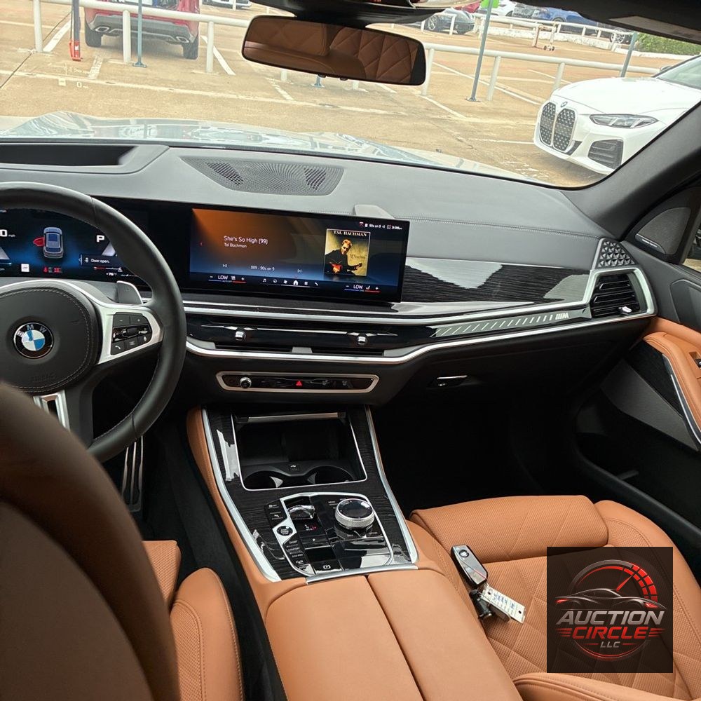 2025 BMW X5 M60i
