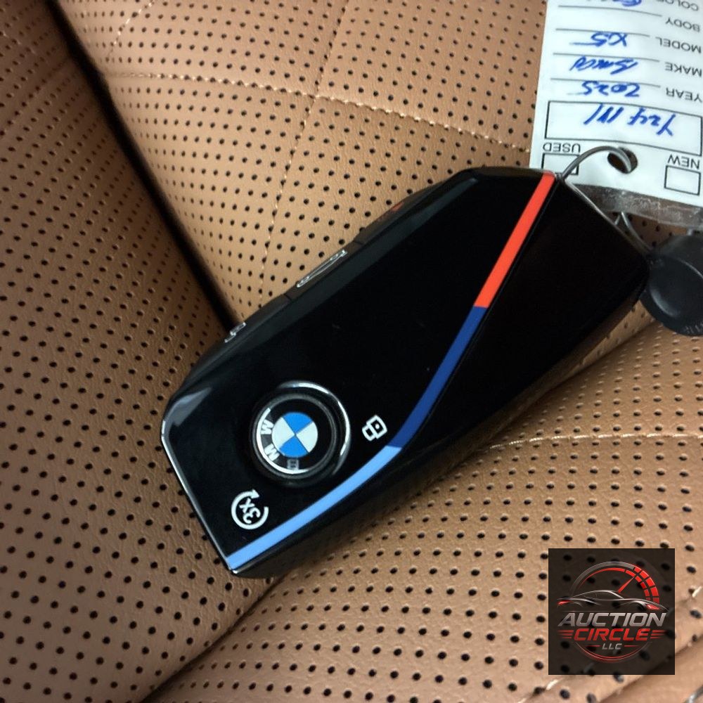 2025 BMW X5 M60i