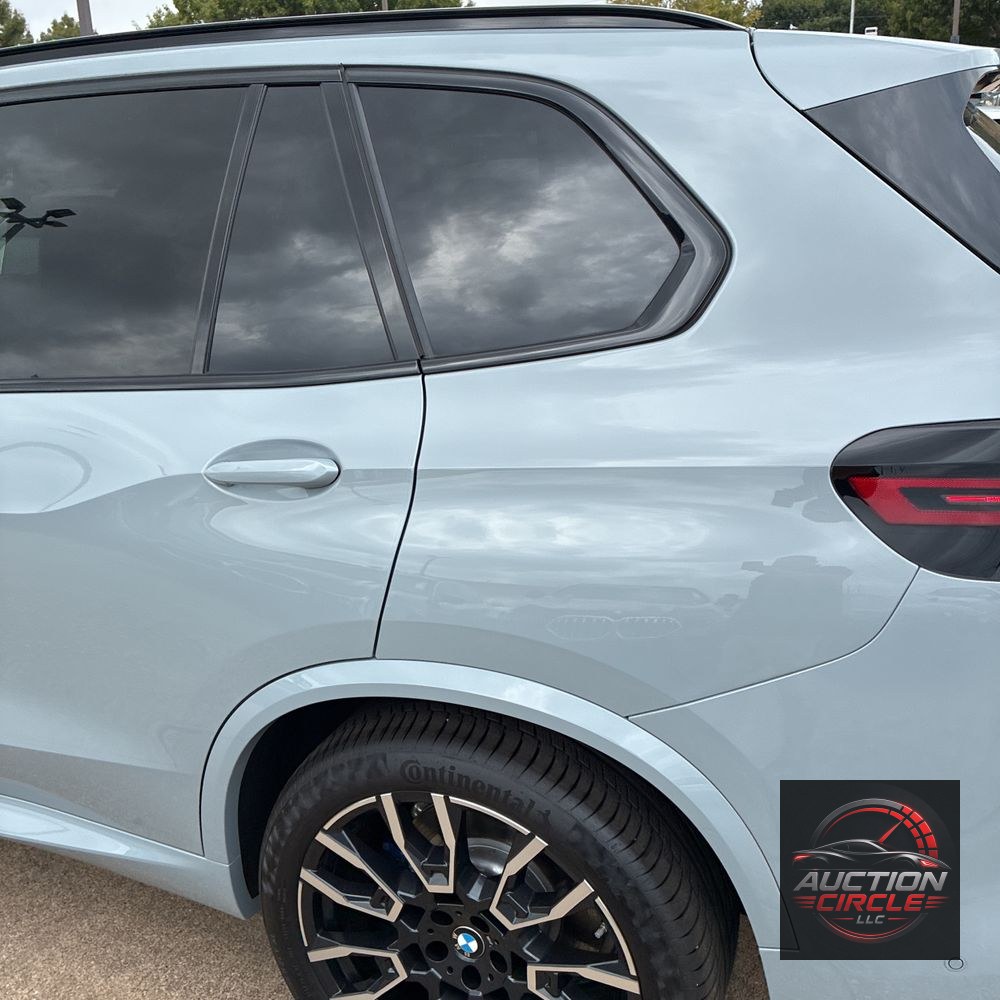 2025 BMW X5 M60i