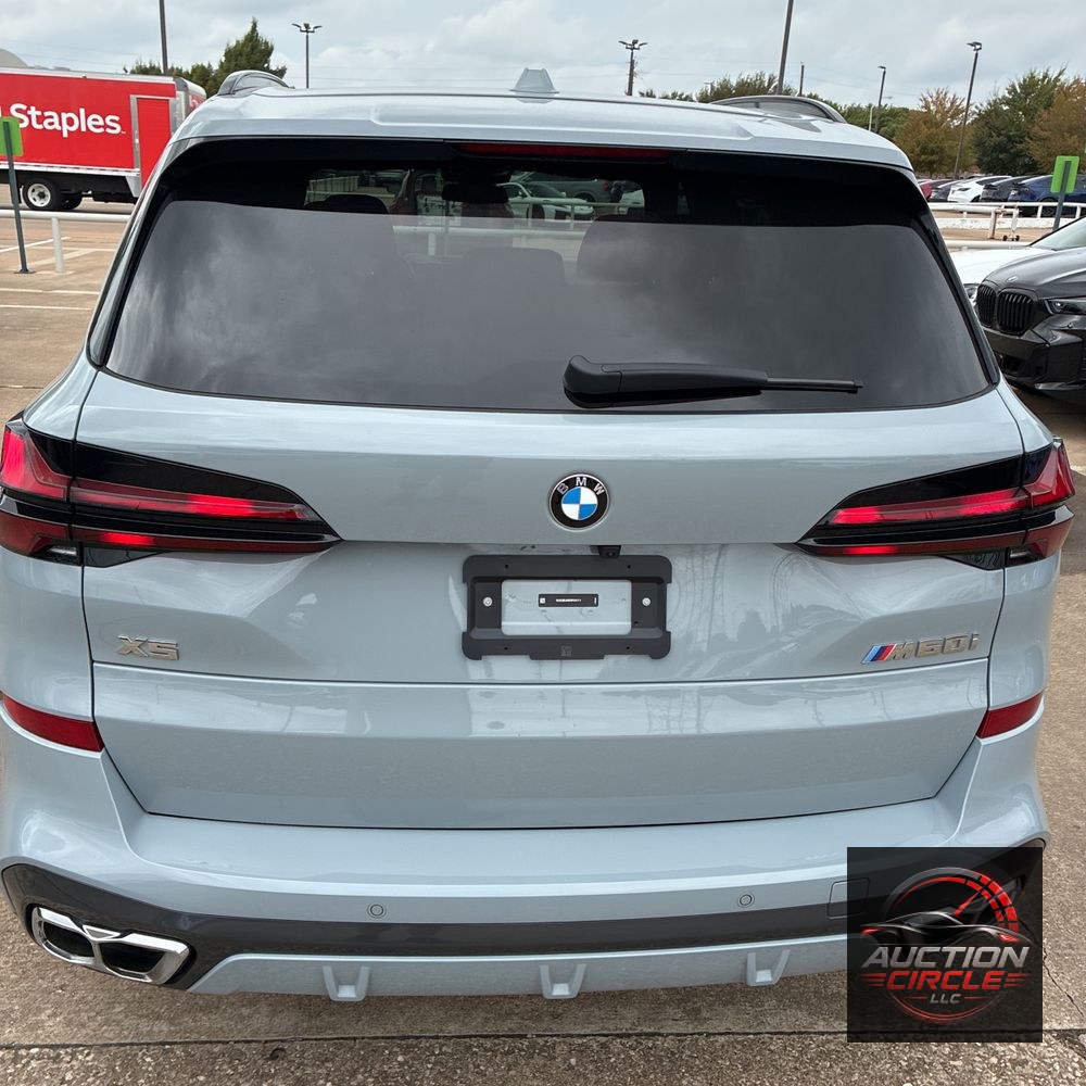 2025 BMW X5 M60i