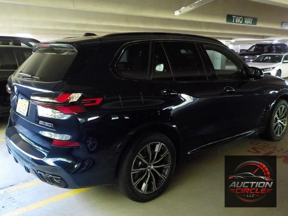 2025 BMW X5 M60i
