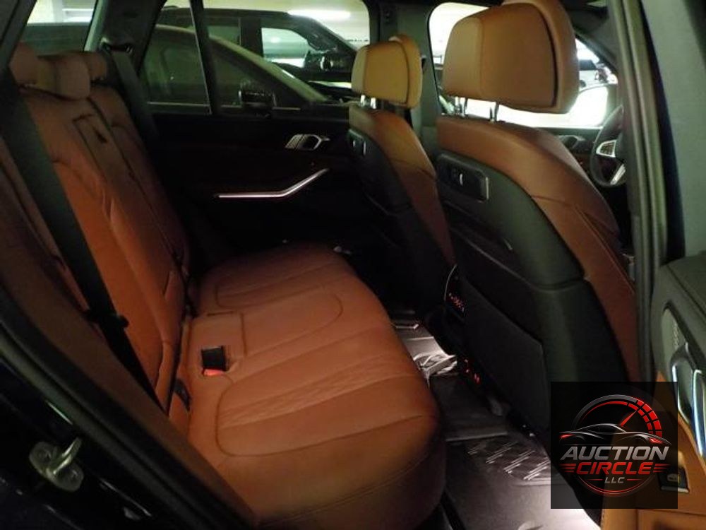2025 BMW X5 M60i