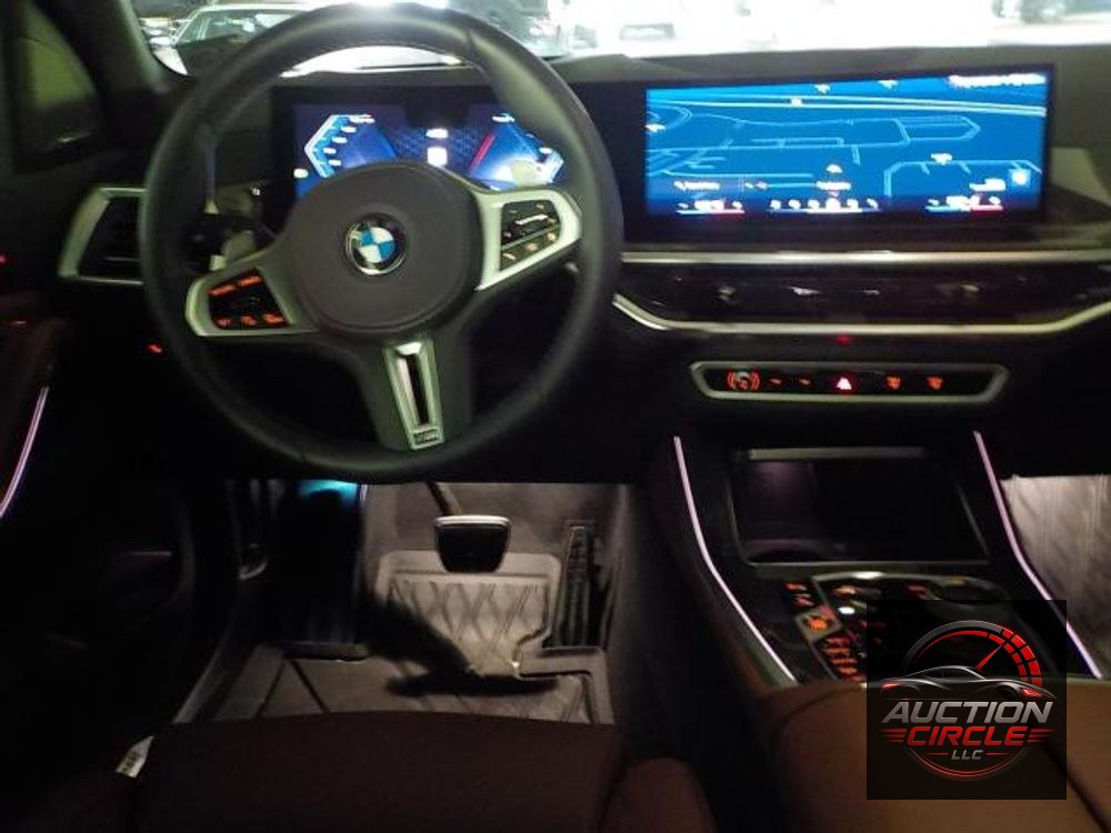 2025 BMW X5 M60i