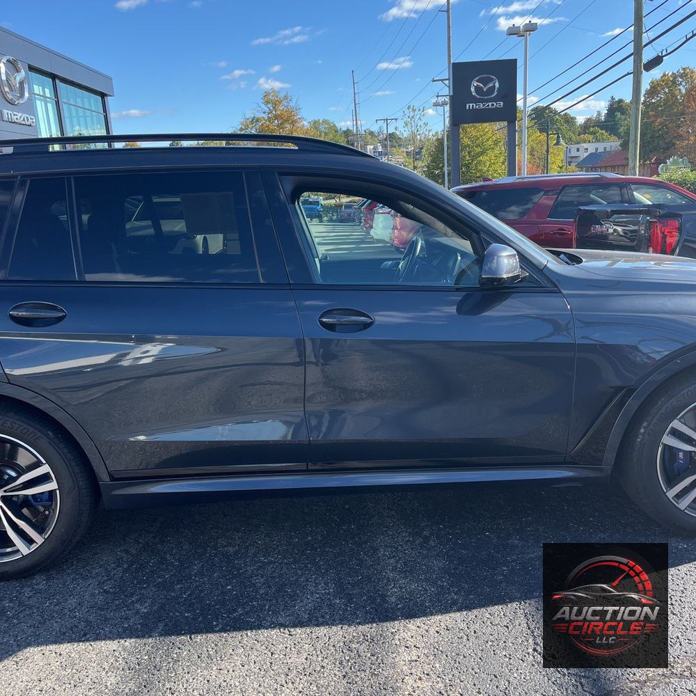 2022 BMW X7 M50i