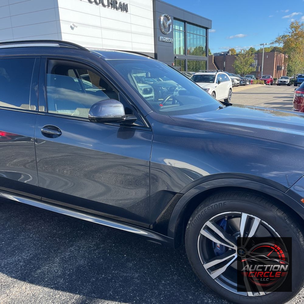 2022 BMW X7 M50i