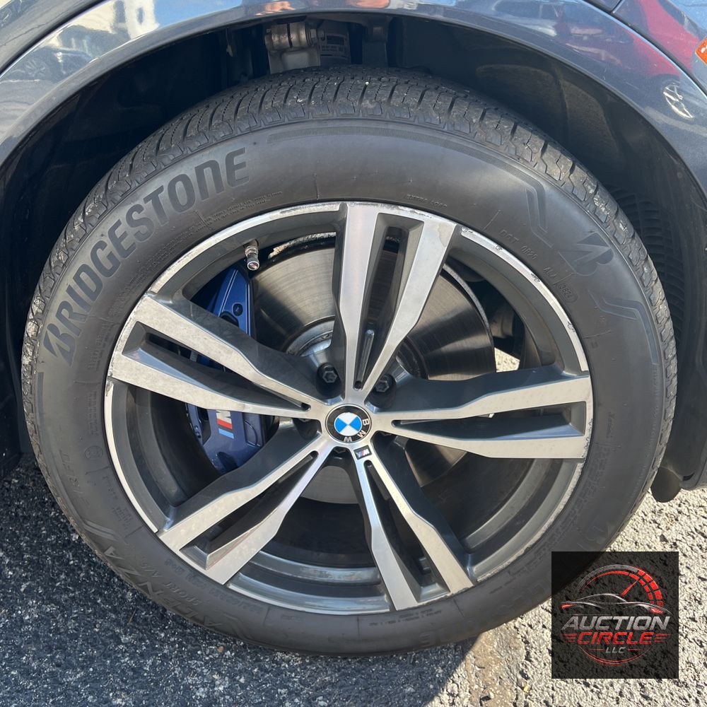 2022 BMW X7 M50i