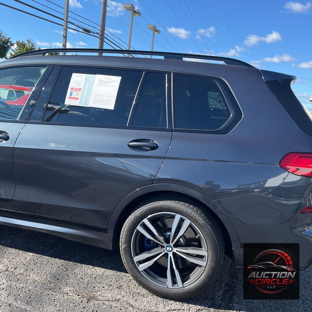 2022 BMW X7 M50i