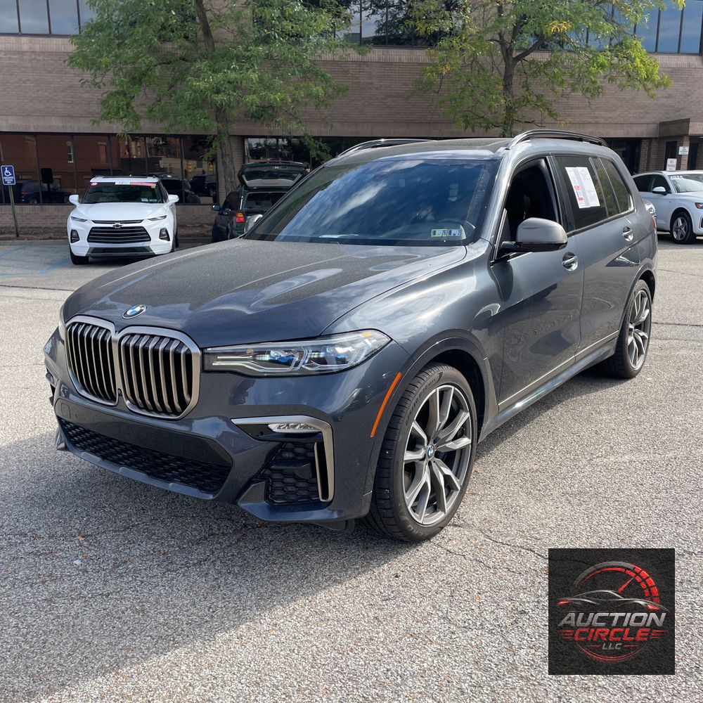 2022 BMW X7 M50i