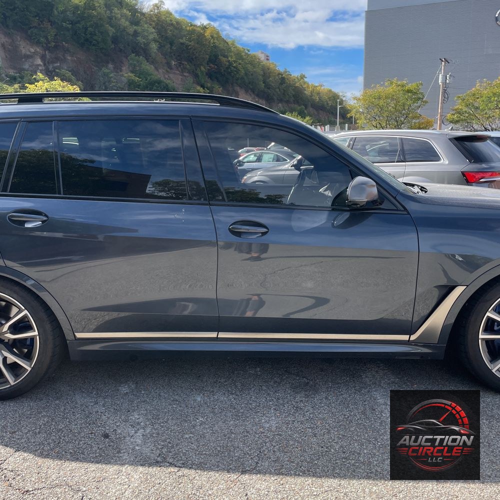2022 BMW X7 M50i