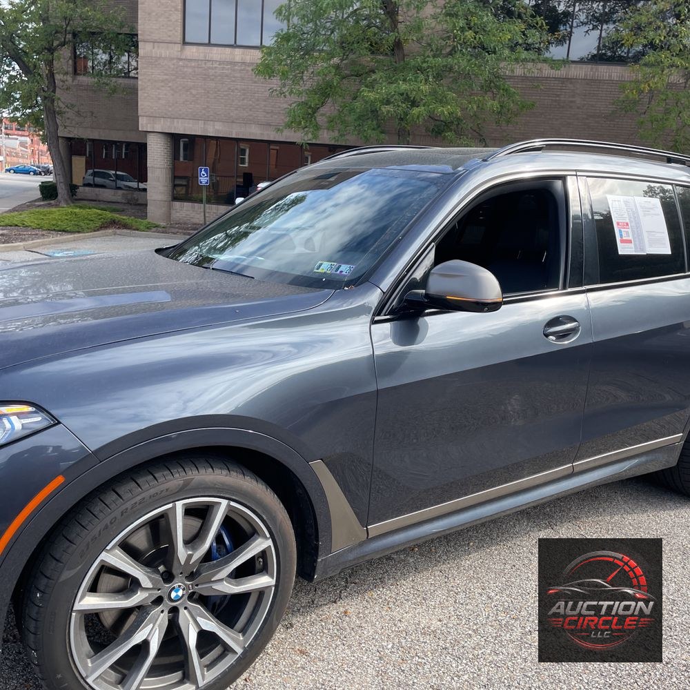 2022 BMW X7 M50i