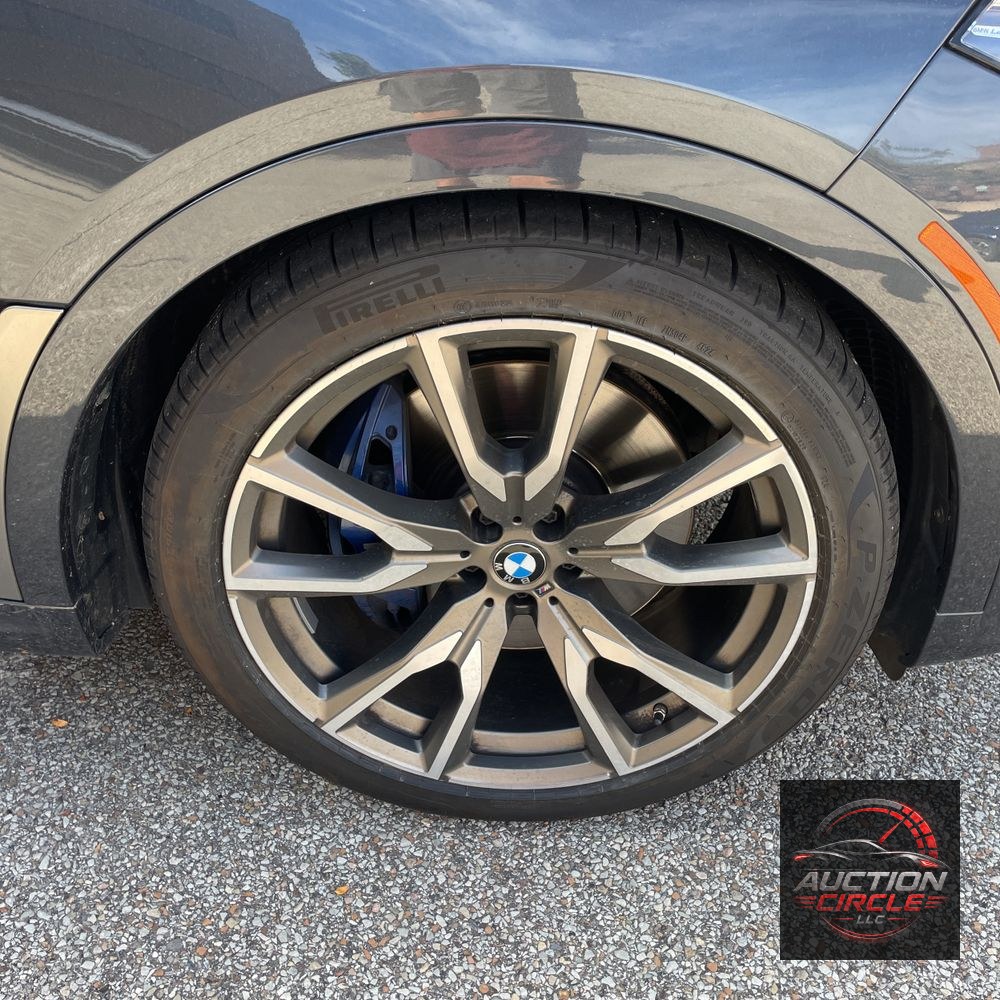 2022 BMW X7 M50i