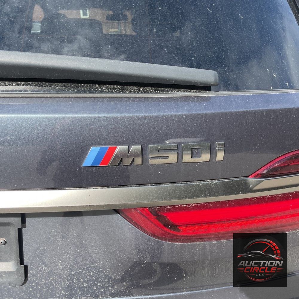 2022 BMW X7 M50i