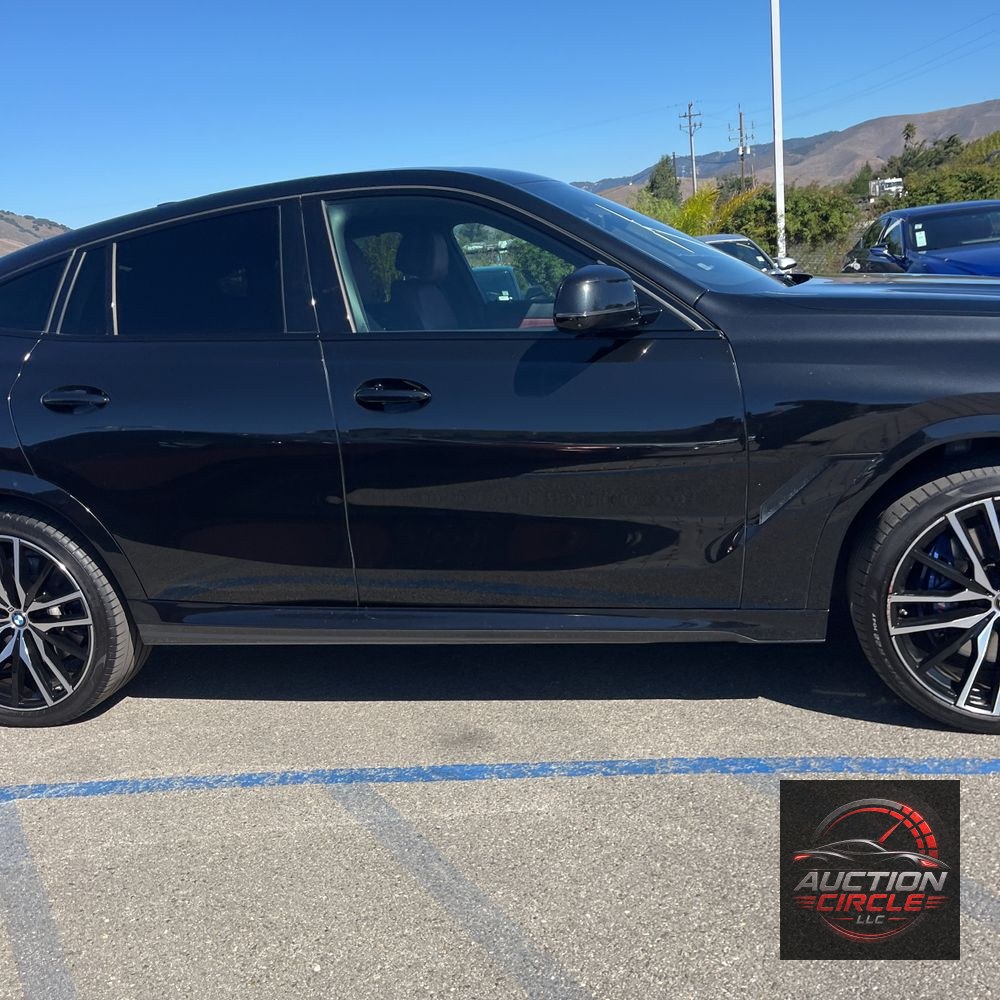 2021 BMW X6 M50i
