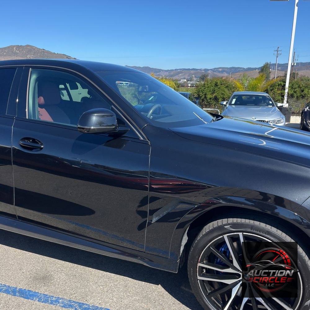 2021 BMW X6 M50i
