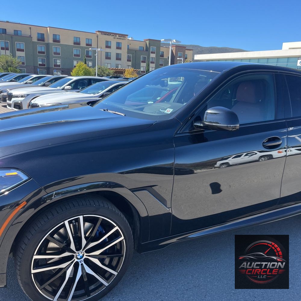 2021 BMW X6 M50i