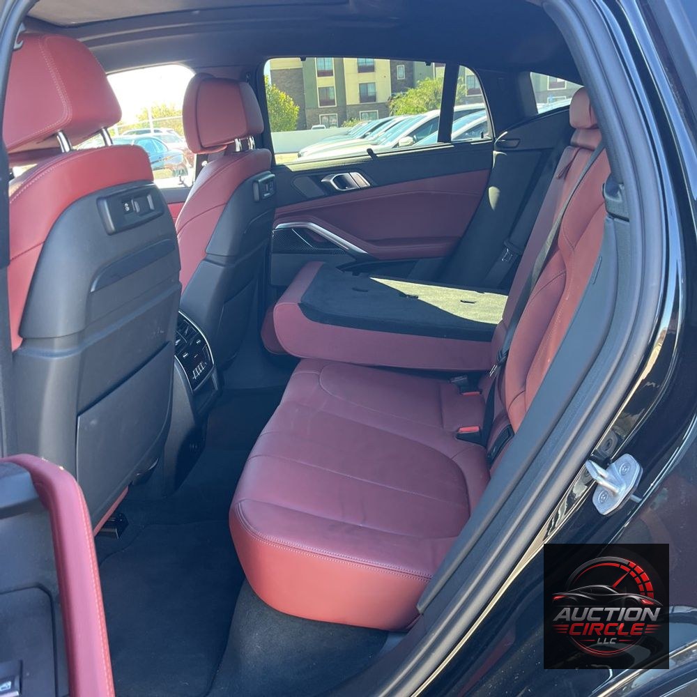 2021 BMW X6 M50i