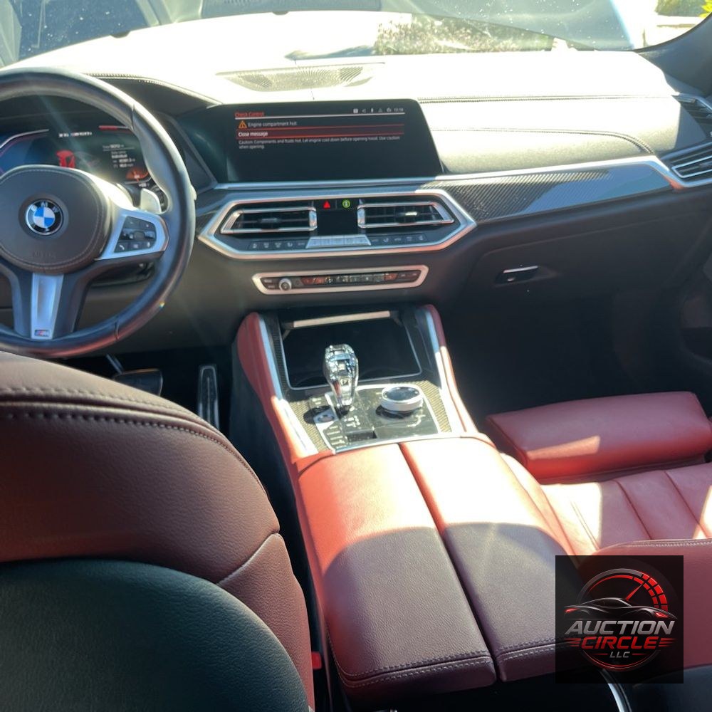 2021 BMW X6 M50i