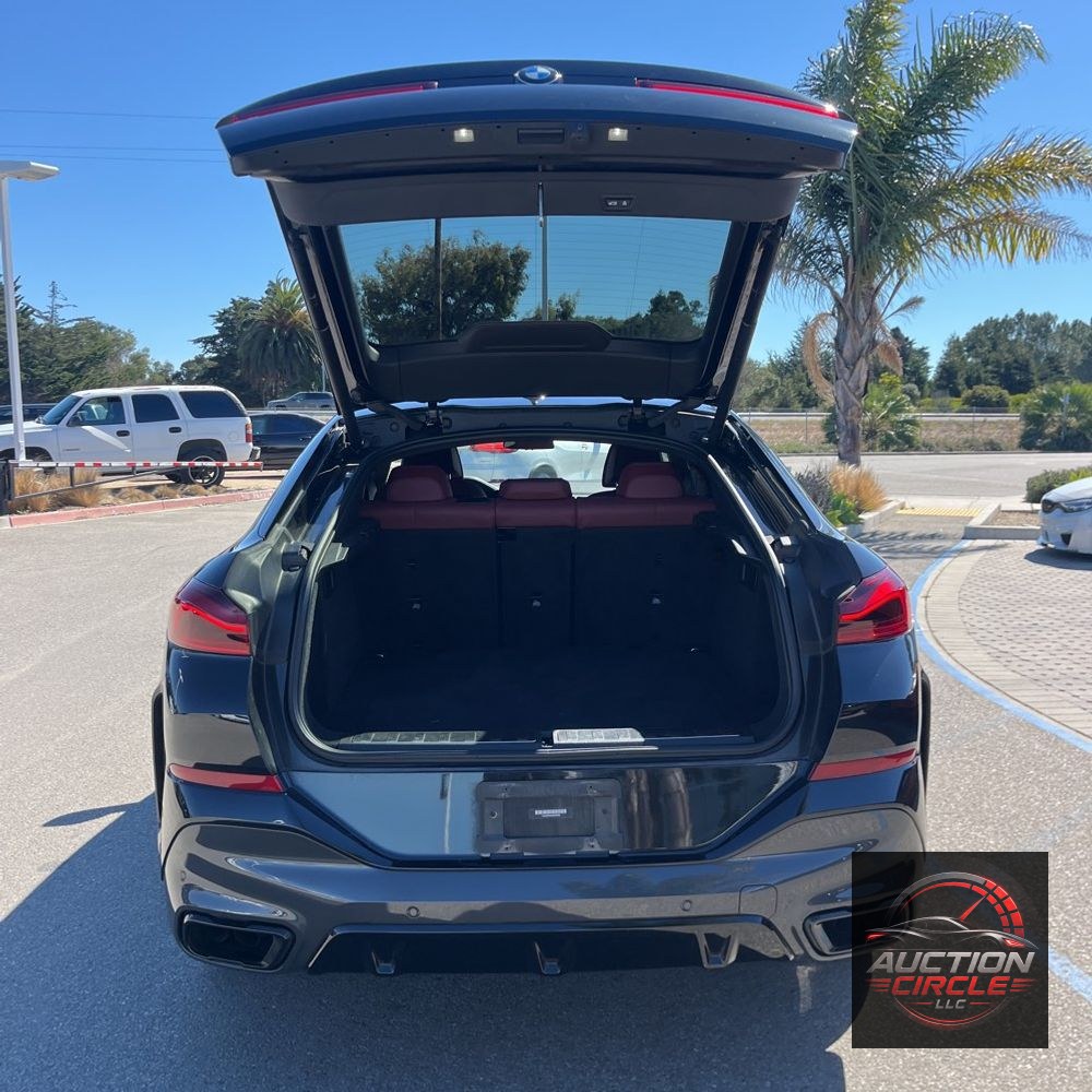 2021 BMW X6 M50i