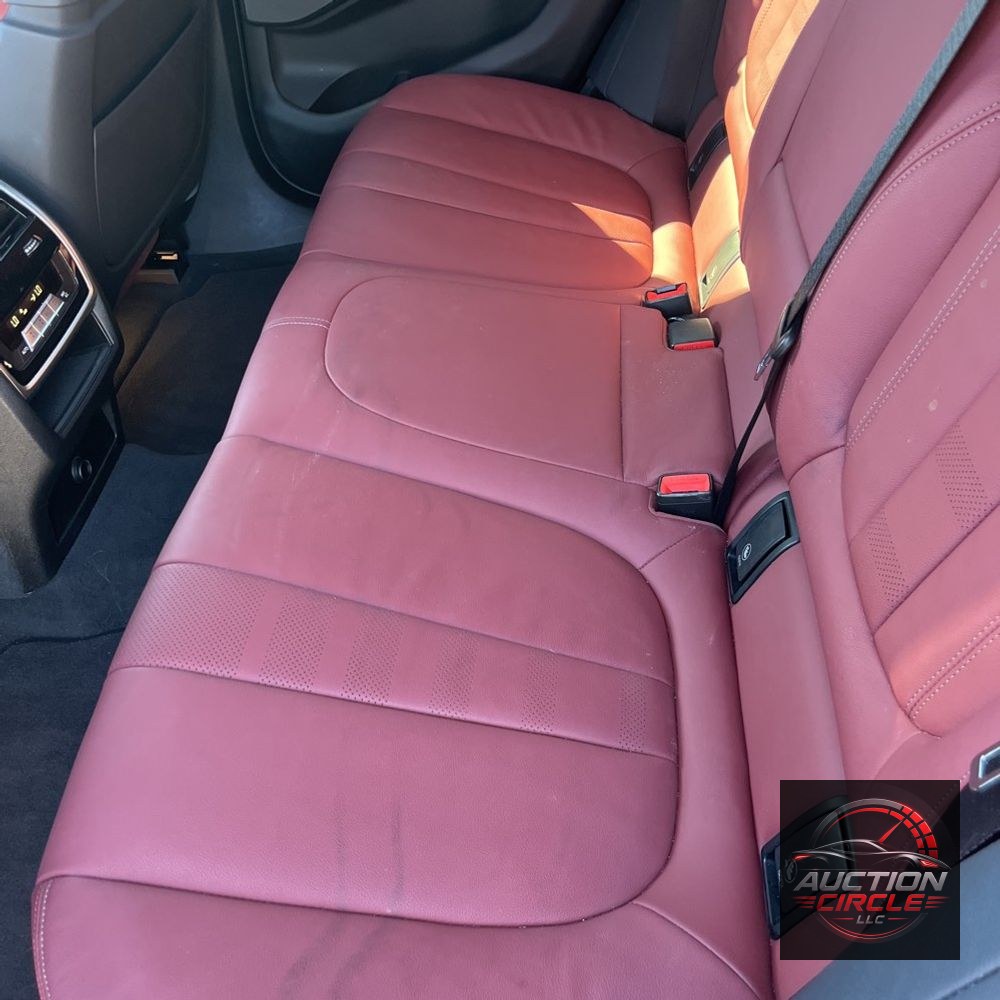 2021 BMW X6 M50i