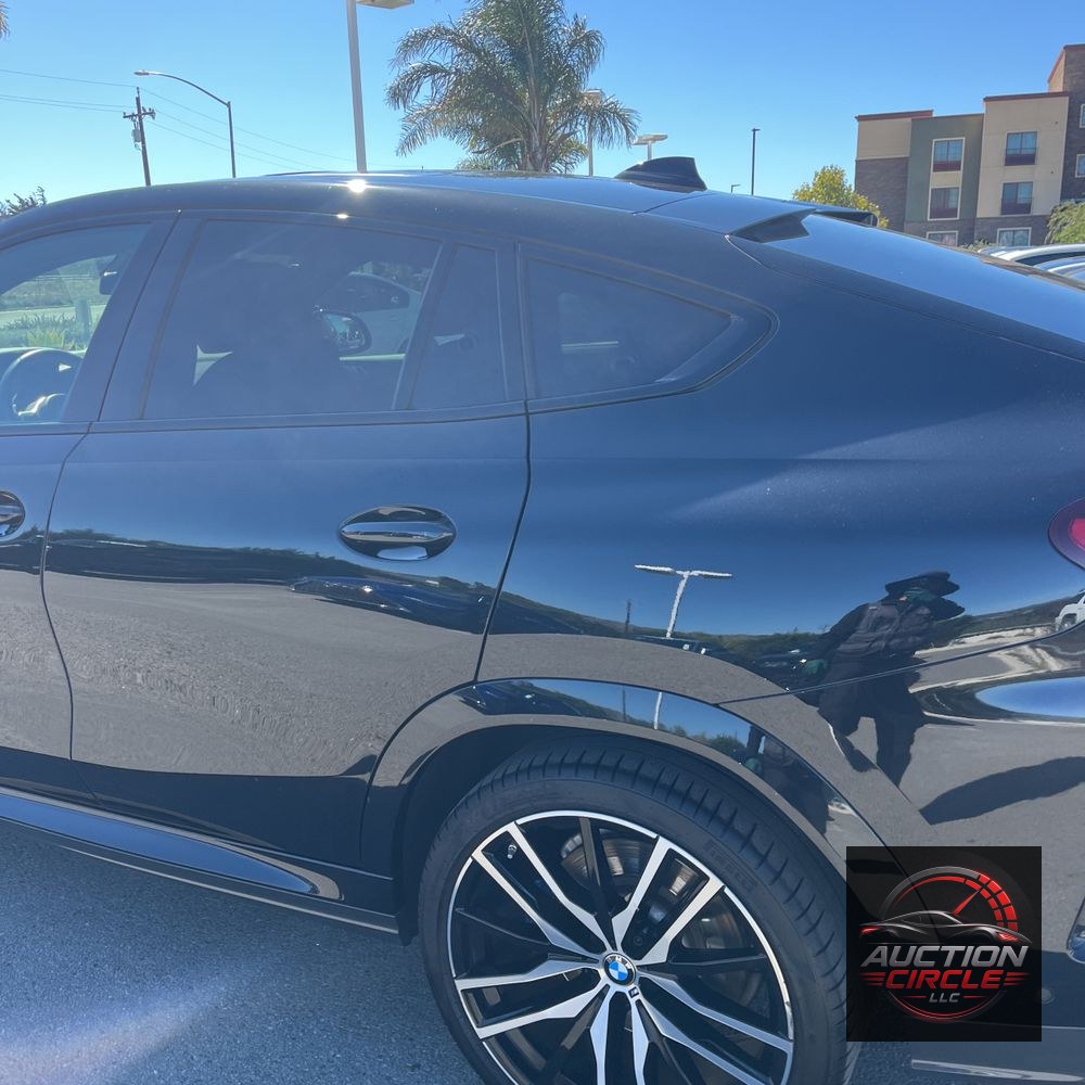 2021 BMW X6 M50i