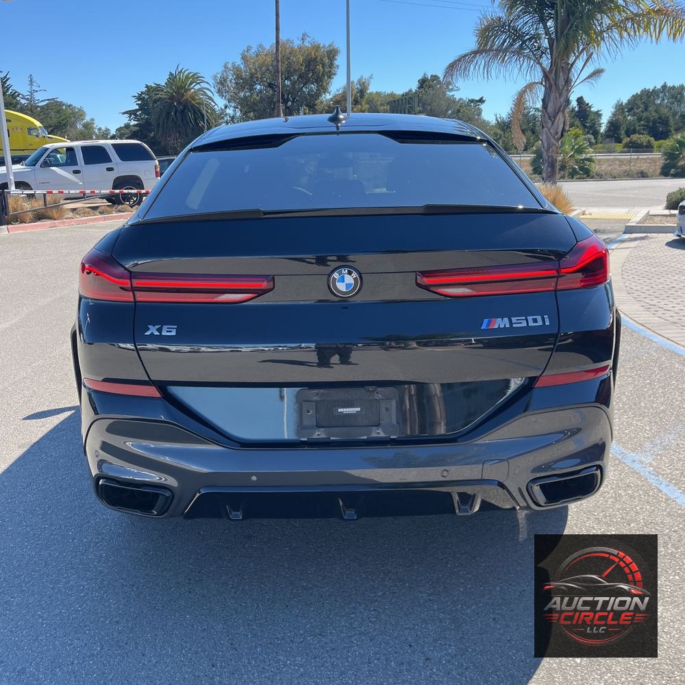 2021 BMW X6 M50i