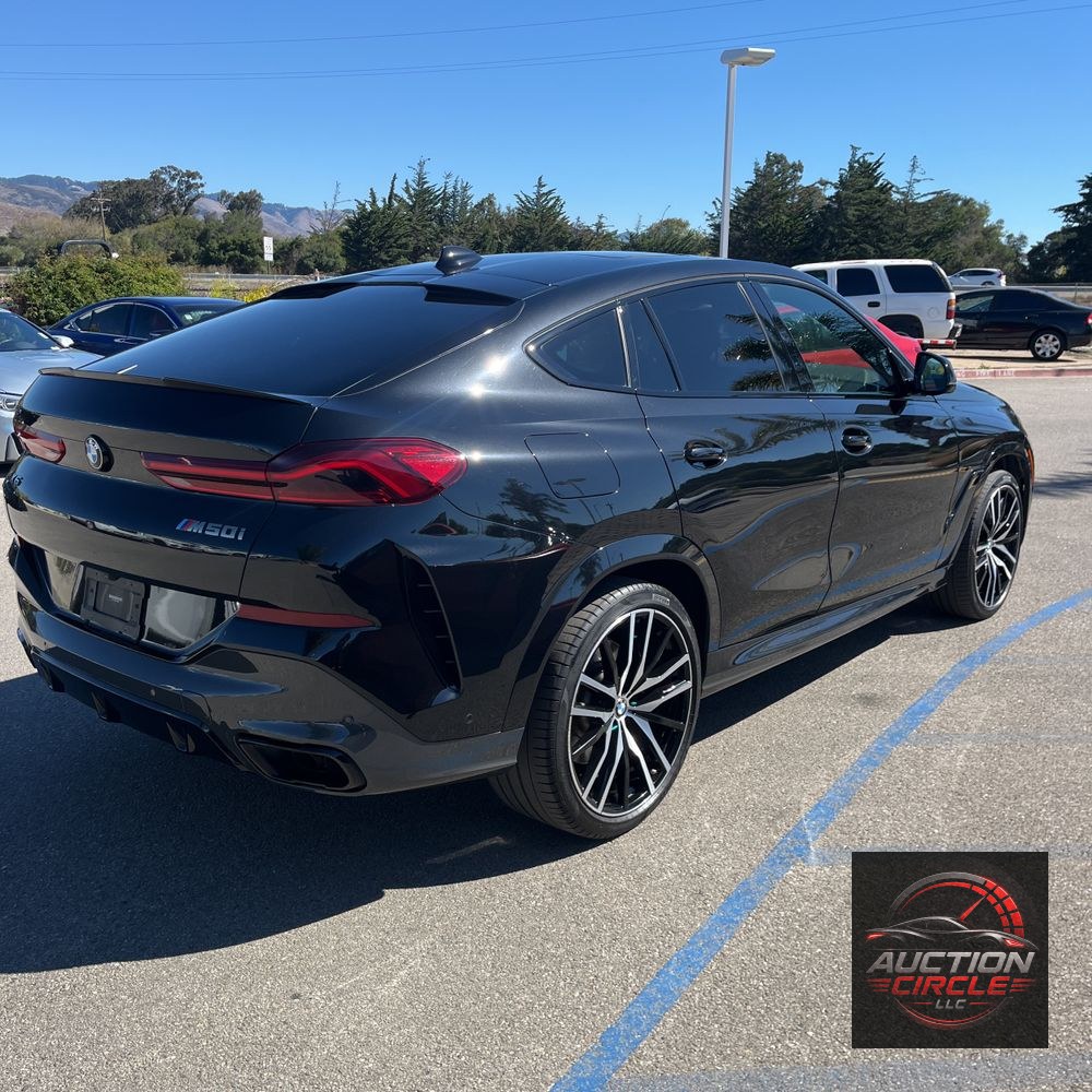 2021 BMW X6 M50i