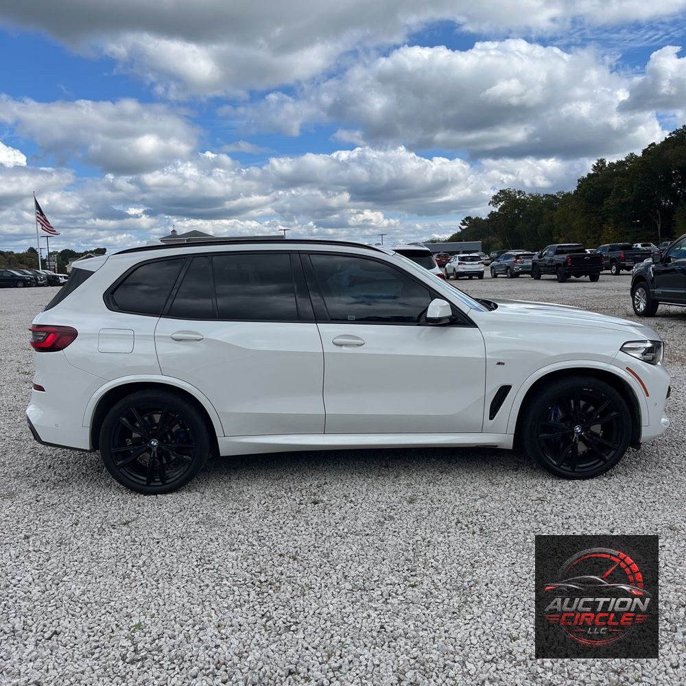 2022 BMW X5 M50i