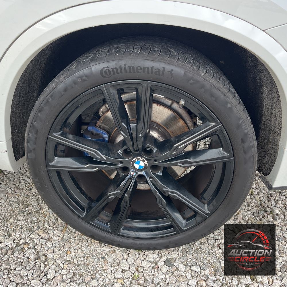 2022 BMW X5 M50i