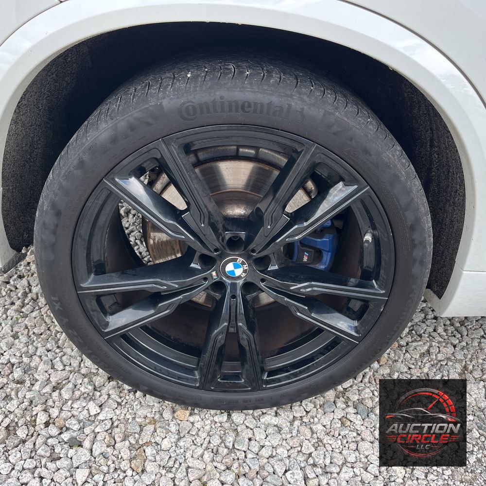 2022 BMW X5 M50i