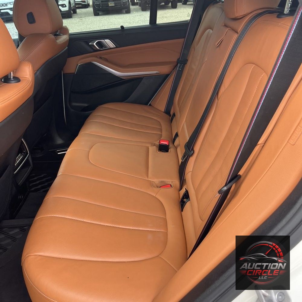 2022 BMW X5 M50i