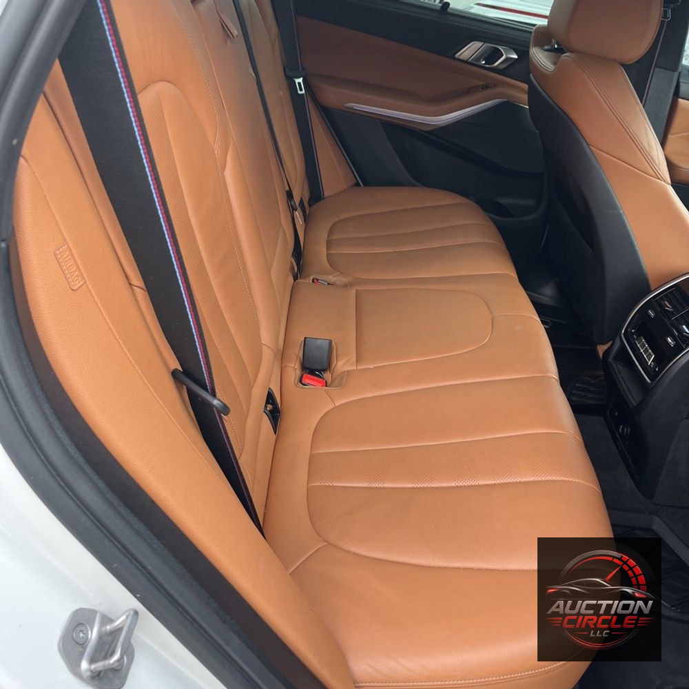 2022 BMW X5 M50i